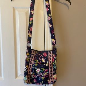 Vera Bradley crossbody purse